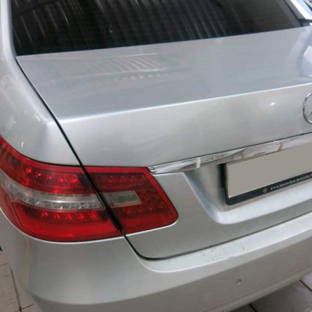 Удаление вмятины на крышке багажника Mercedes-Benz